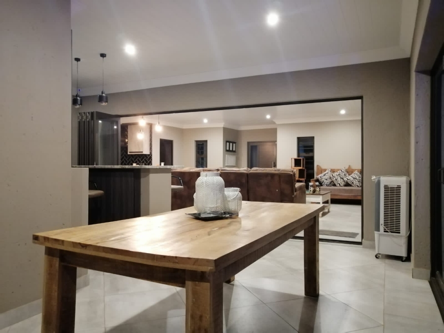4 Bedroom Property for Sale in Wilkoppies North West